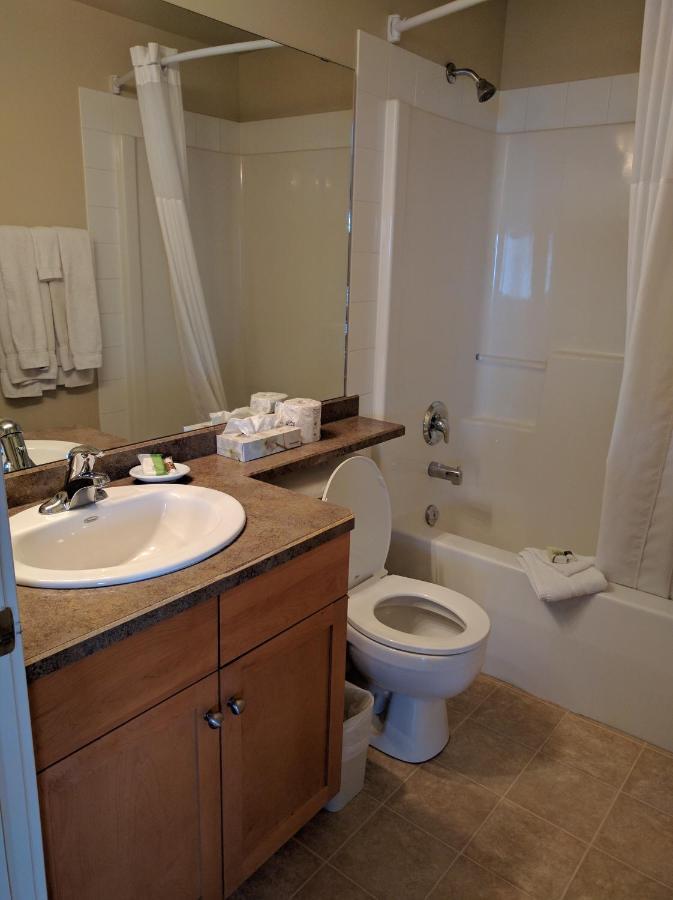 Clearwater Residence Hotel Timberlea Fort Mcmurray Extérieur photo